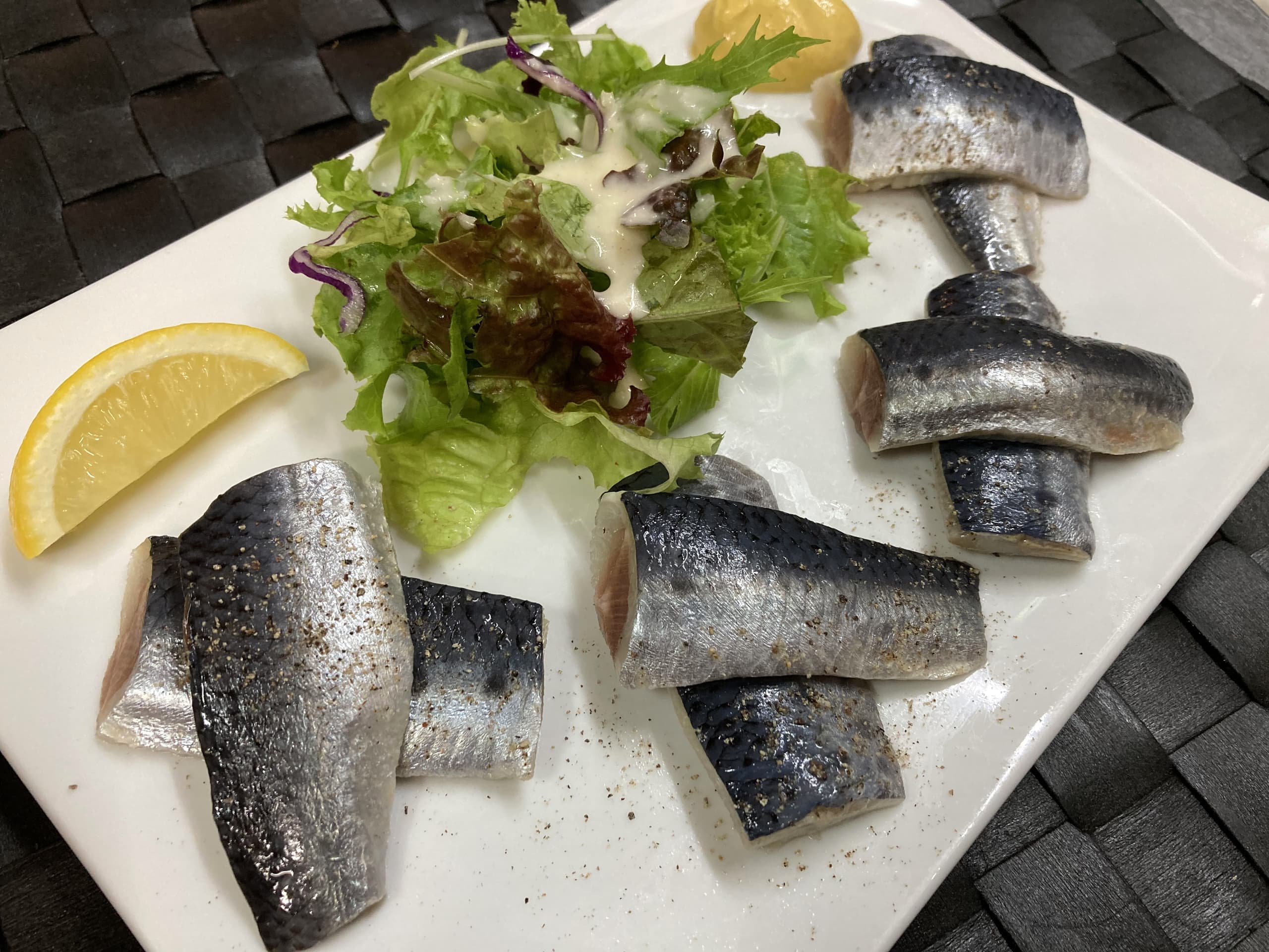 千葉県産イワシのレモンマリネ