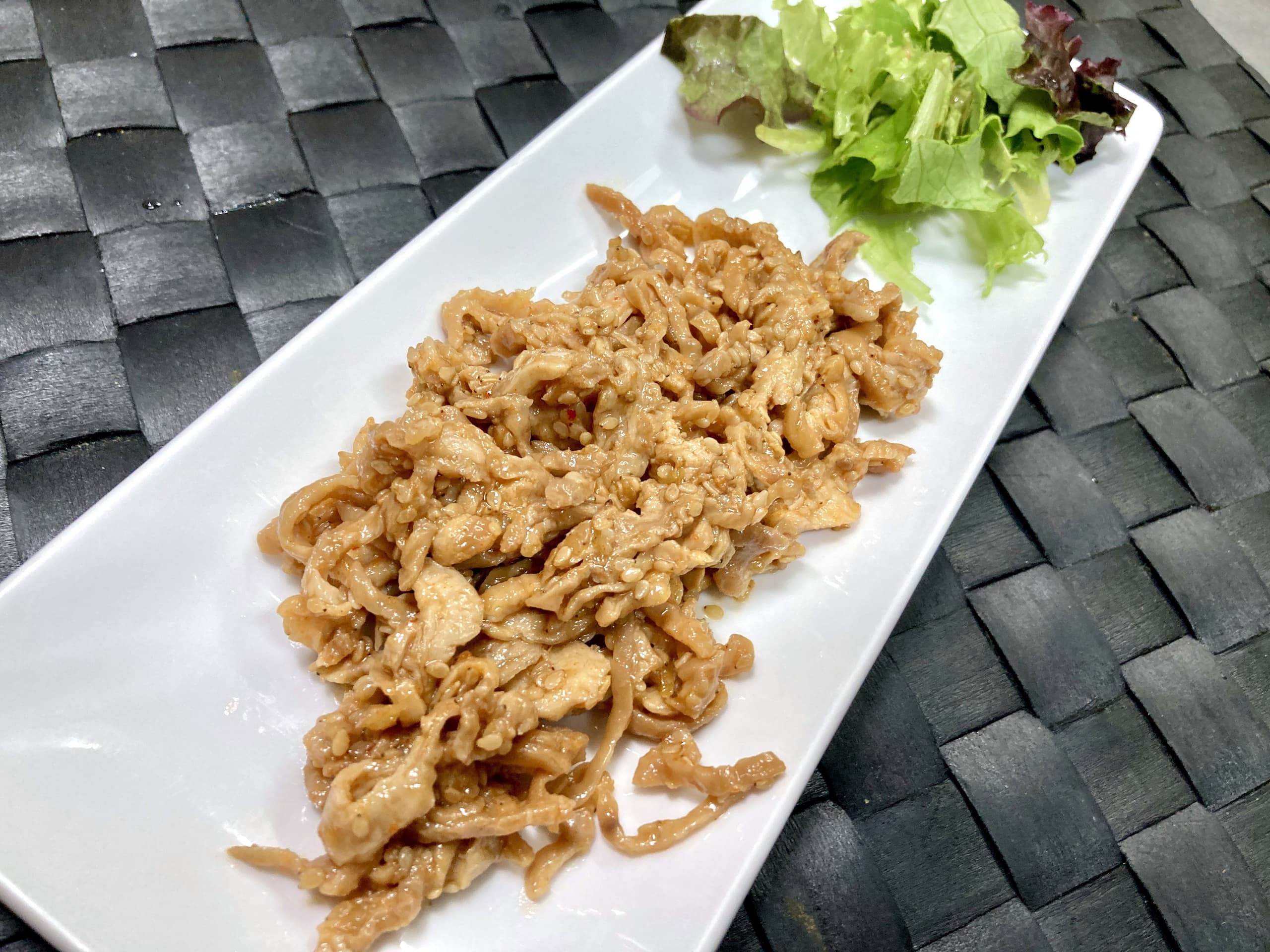 スパイシー鶏皮